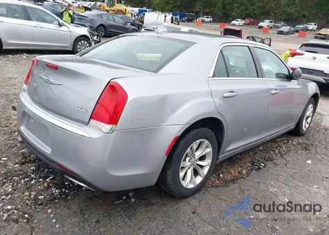 2015 Chrysler 300 Limited z USA, uszkodzony, nr VIN 2C3CCAAG7FH755130